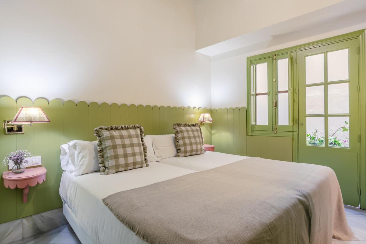 Nuea Giralda Hotel Seville Luaran gambar