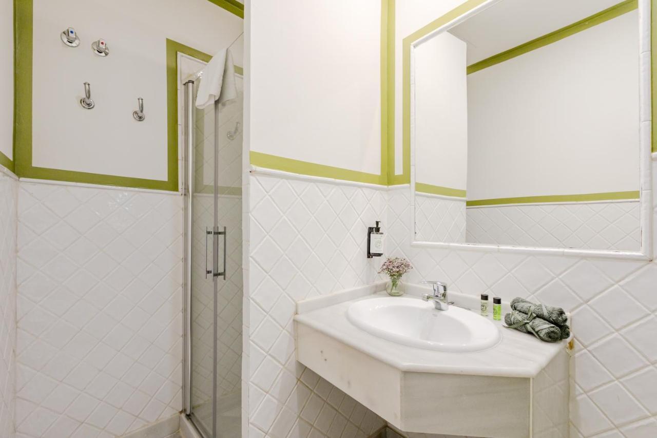 Nuea Giralda Hotel Seville Luaran gambar
