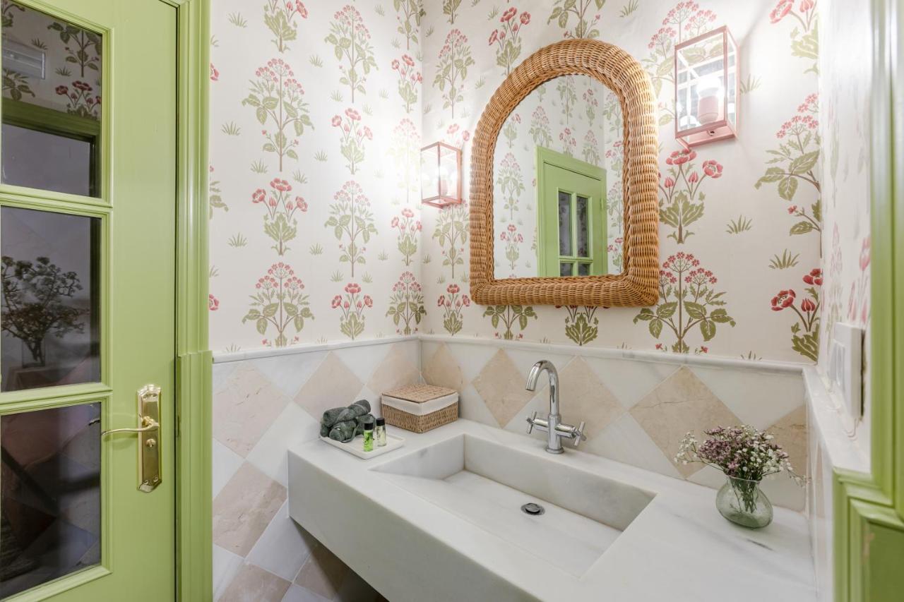 Nuea Giralda Hotel Seville Luaran gambar
