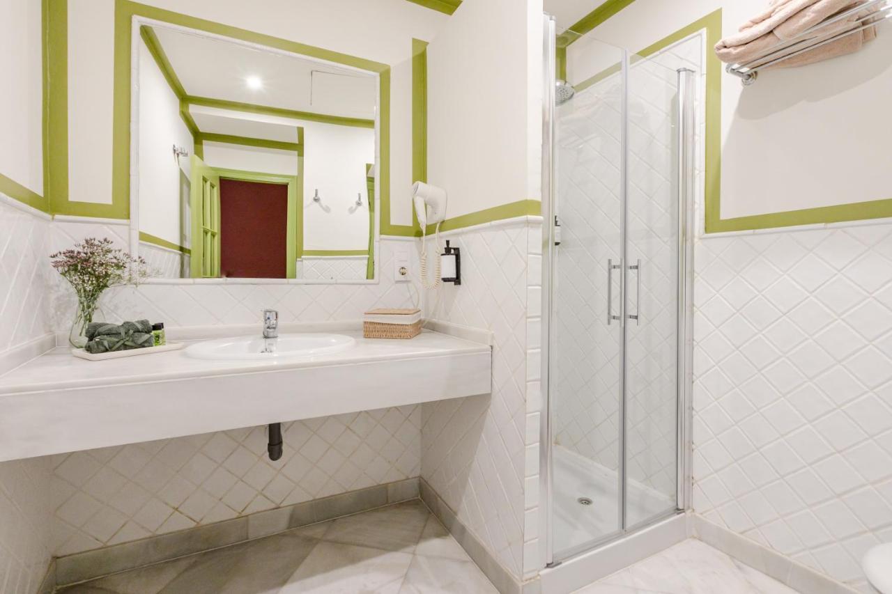 Nuea Giralda Hotel Seville Luaran gambar