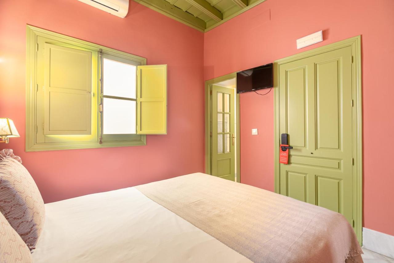 Nuea Giralda Hotel Seville Luaran gambar