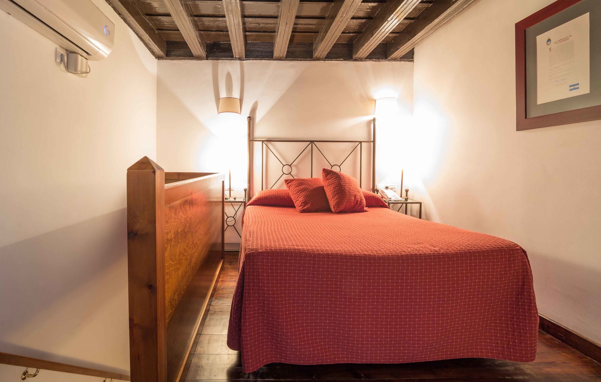 Nuea Giralda Hotel Seville Luaran gambar