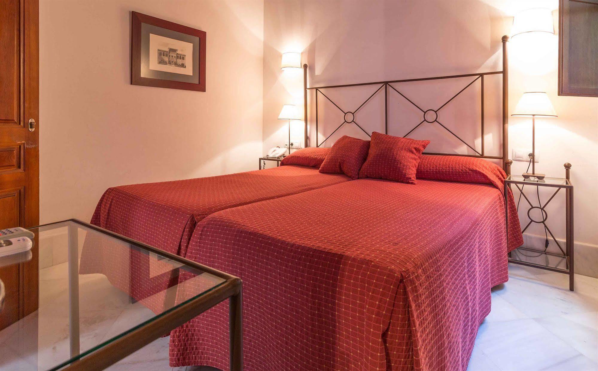 Nuea Giralda Hotel Seville Luaran gambar